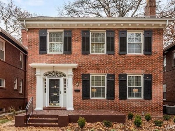 7162 Pershing Avenue, University City, MO 63130