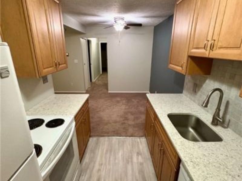 16445 Heather Lane, Unit 203, Middleburg Heights, OH 44130 Photo 7