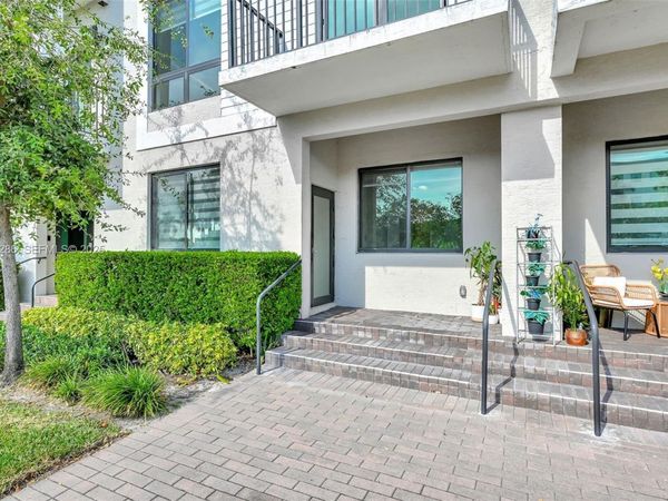 8301 NW 41st St, Unit B-102, Doral, FL 33166