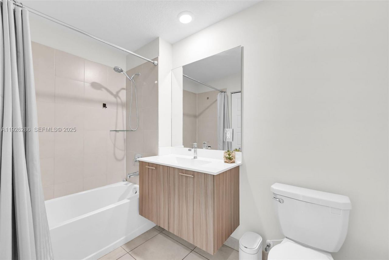 8301 NW 41st St, Unit B-102, Doral, FL 33166 Photo