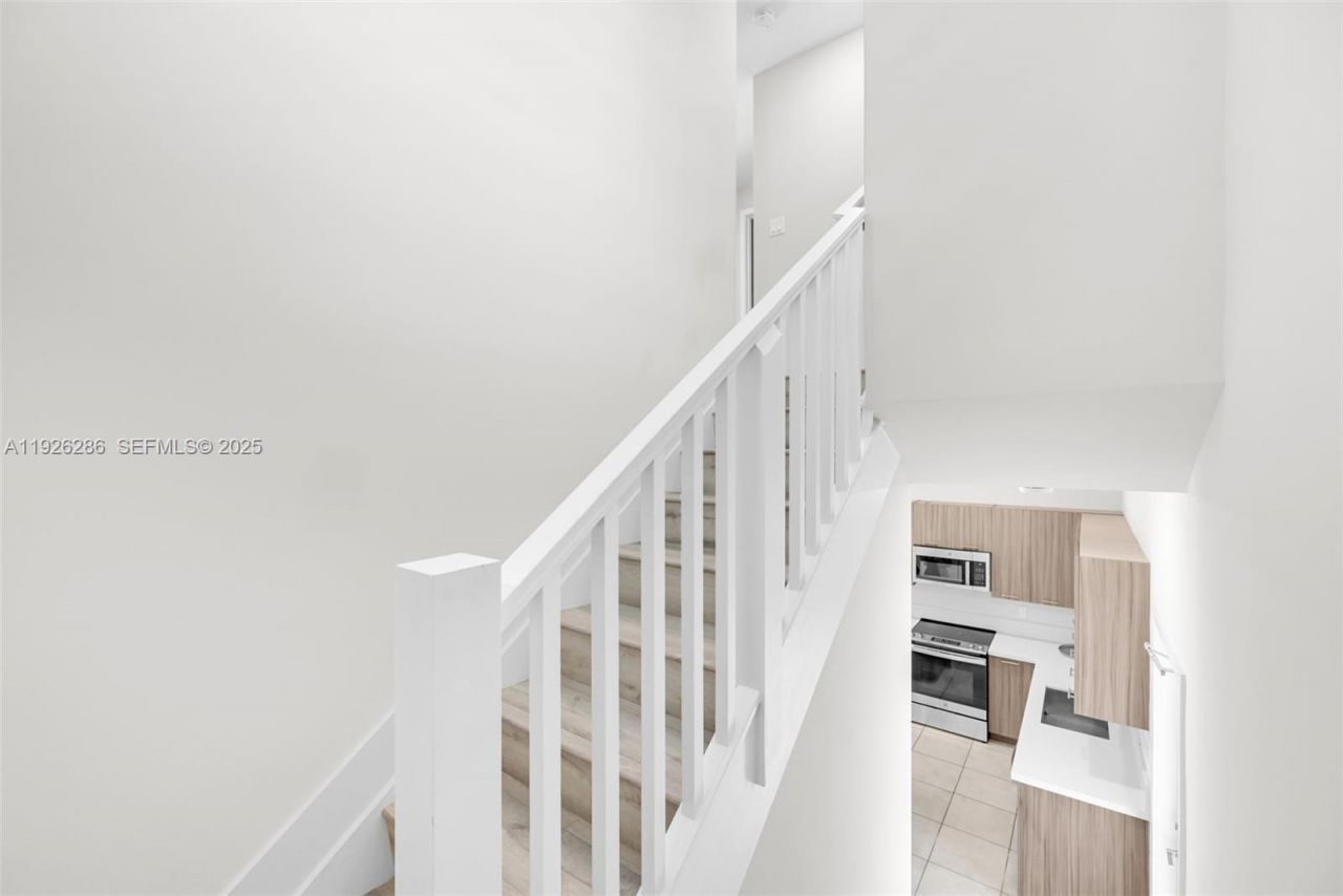 8301 NW 41st St, Unit B-102, Doral, FL 33166 Photo