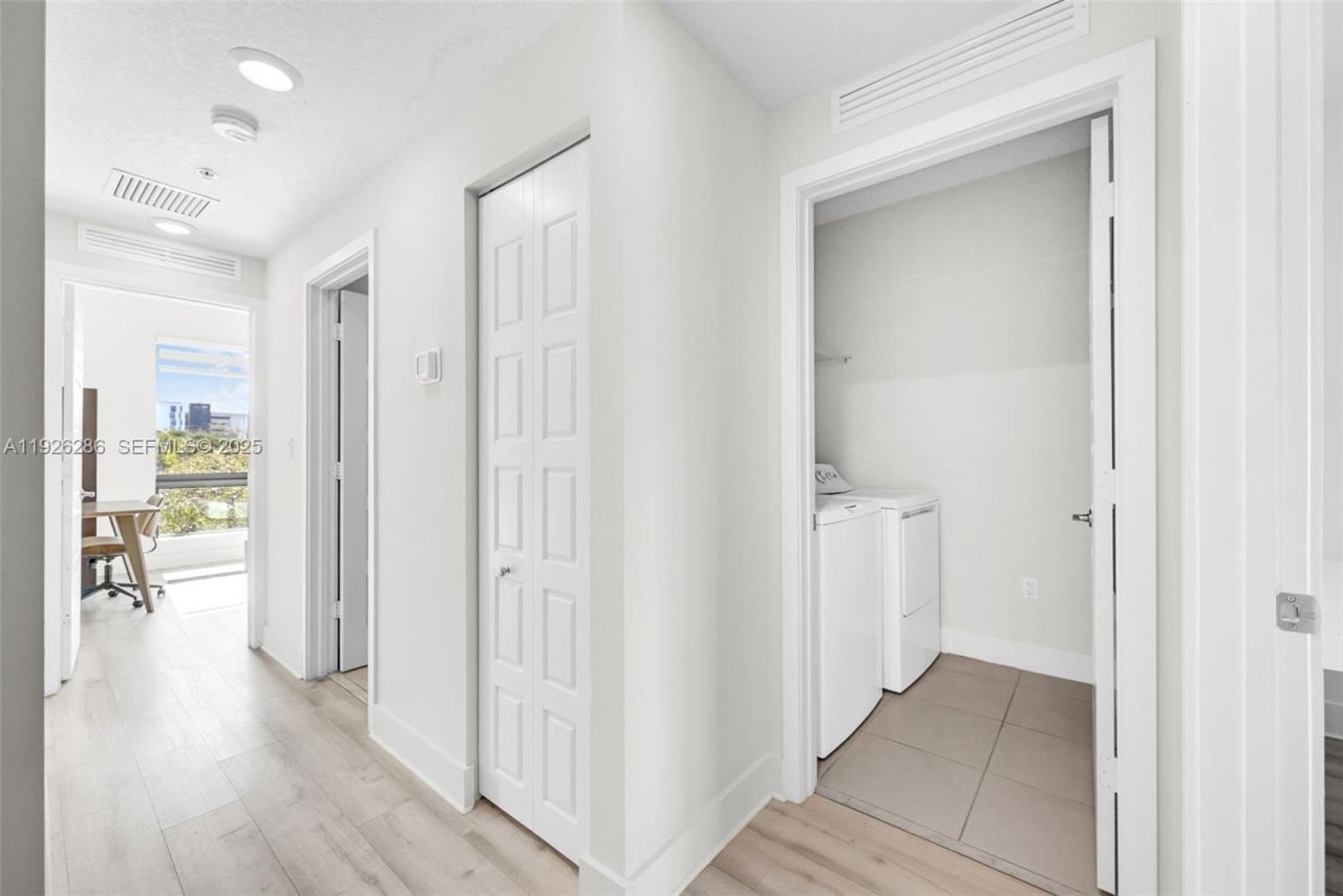 8301 NW 41st St, Unit B-102, Doral, FL 33166 Photo