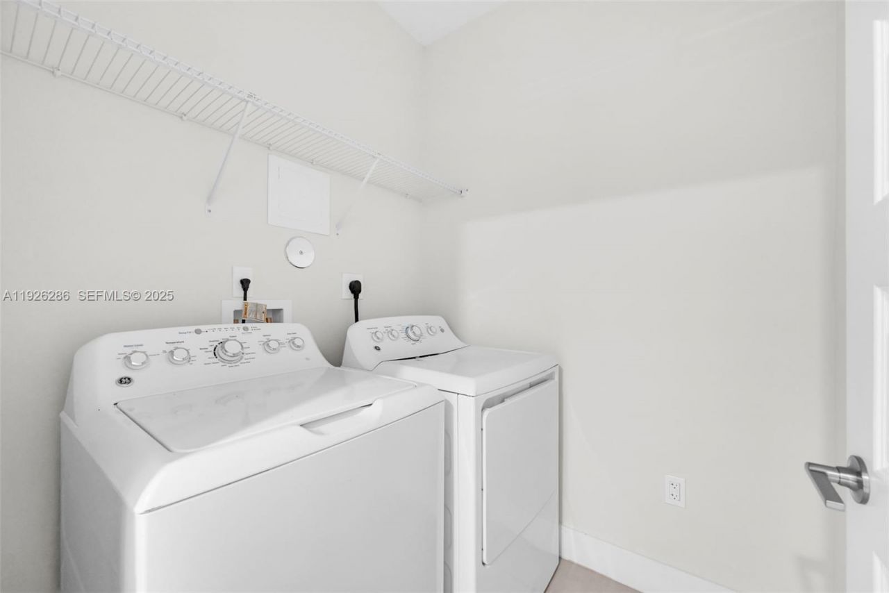 8301 NW 41st St, Unit B-102, Doral, FL 33166 Photo