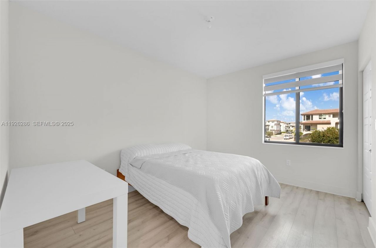 8301 NW 41st St, Unit B-102, Doral, FL 33166 Photo