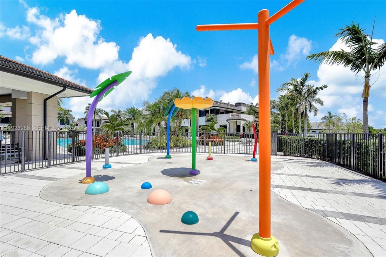 8301 NW 41st St, Unit B-102, Doral, FL 33166 Photo