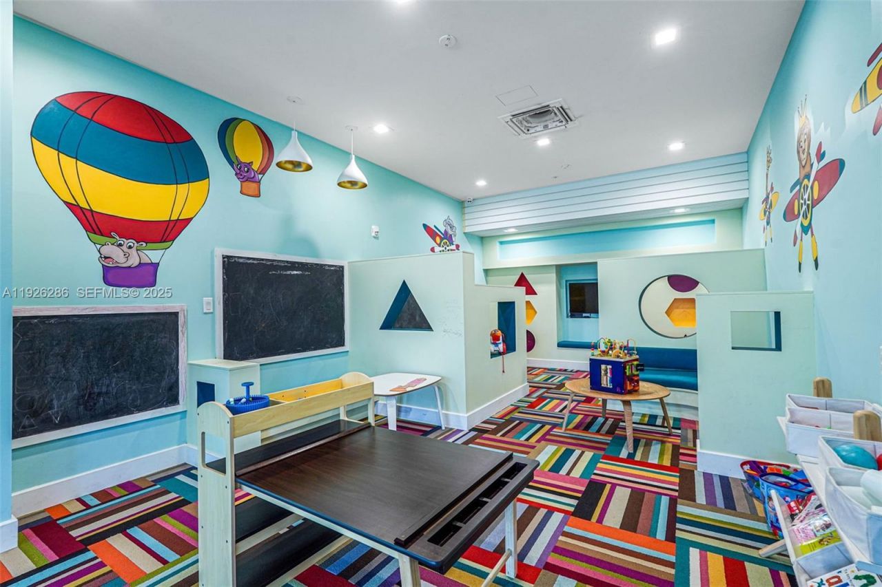 8301 NW 41st St, Unit B-102, Doral, FL 33166 Photo