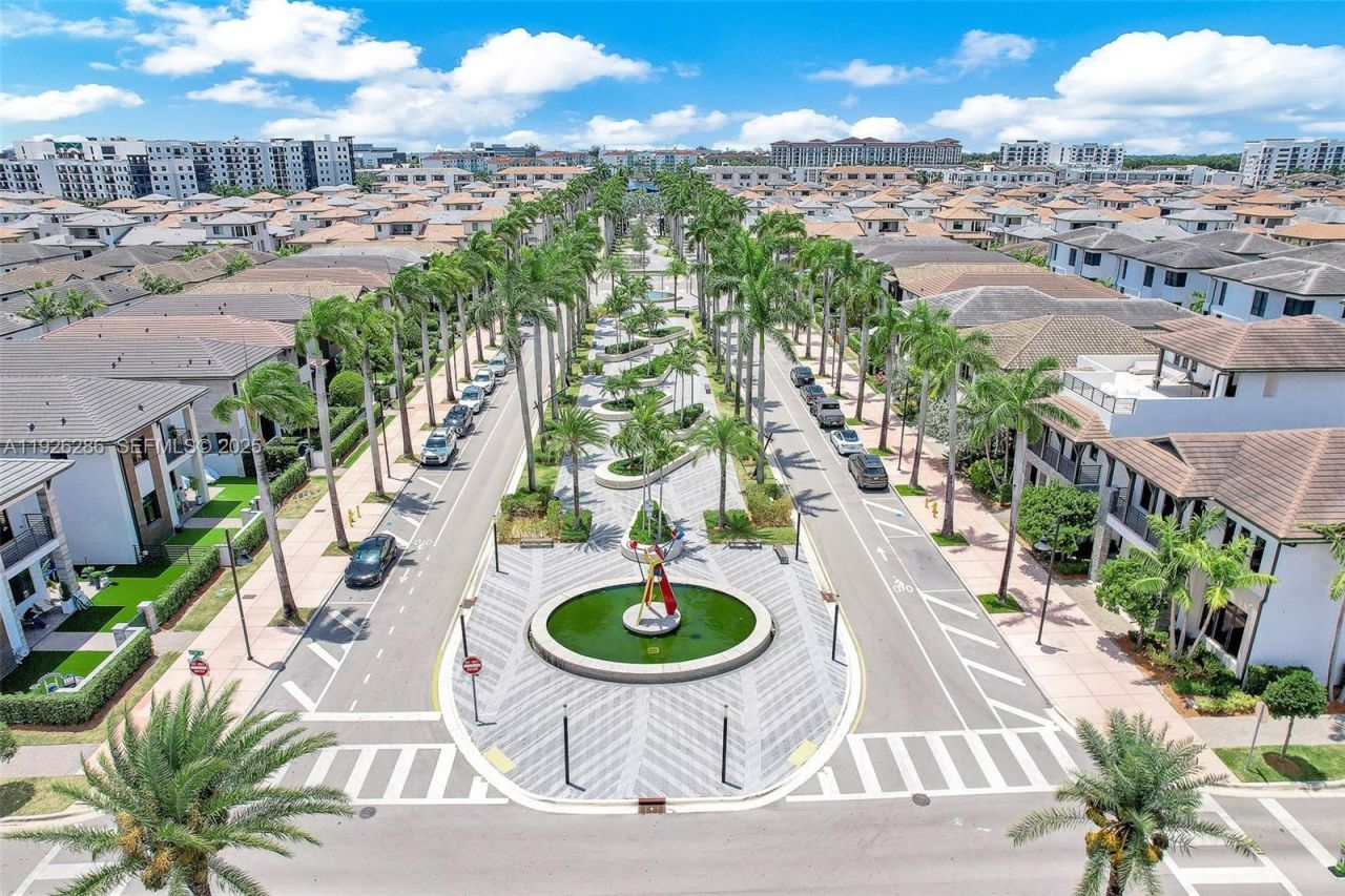 8301 NW 41st St, Unit B-102, Doral, FL 33166 Photo