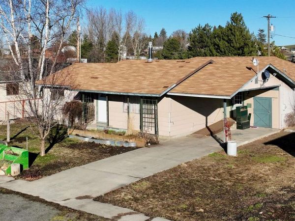 417 Maple St, Nezperce, ID 83543