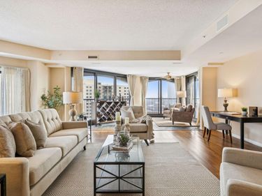 1235 Yale Place, Unit 1706, Minneapolis, MN 55403