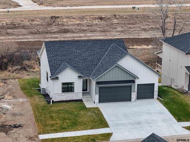 11051 S 218th Street, Gretna, NE 68028
