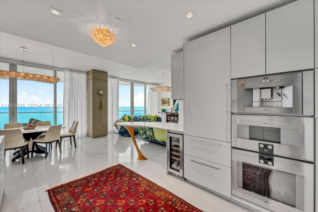 16901 Collins Ave, Unit 1802, Sunny Isles Beach, FL 33160 Photo