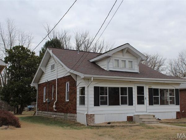 2719 Gerson Avenue, Godfrey, IL 62035