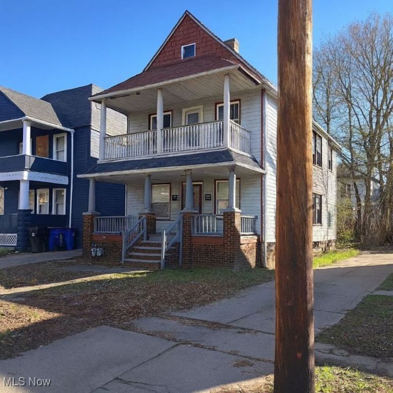 677 E 92nd Street, Cleveland, OH 44108 Main Photo