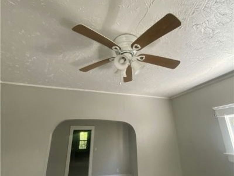 677 E 92nd Street, Cleveland, OH 44108 Photo 14