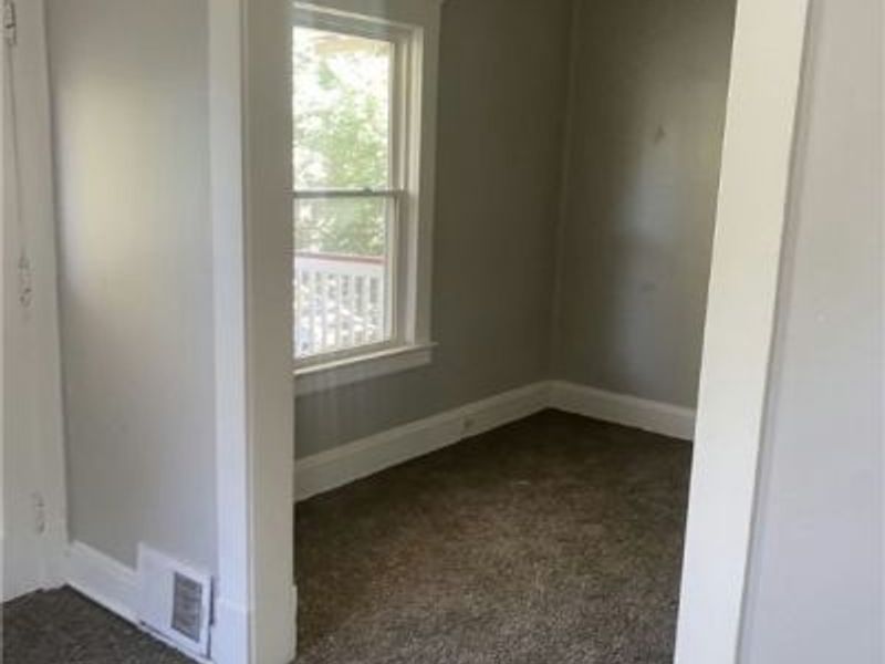 677 E 92nd Street, Cleveland, OH 44108 Photo 5