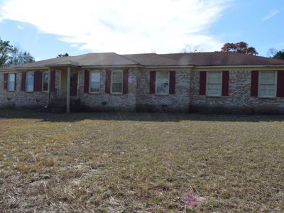 586 Beverly Hills Road Street, Camden, SC 29020