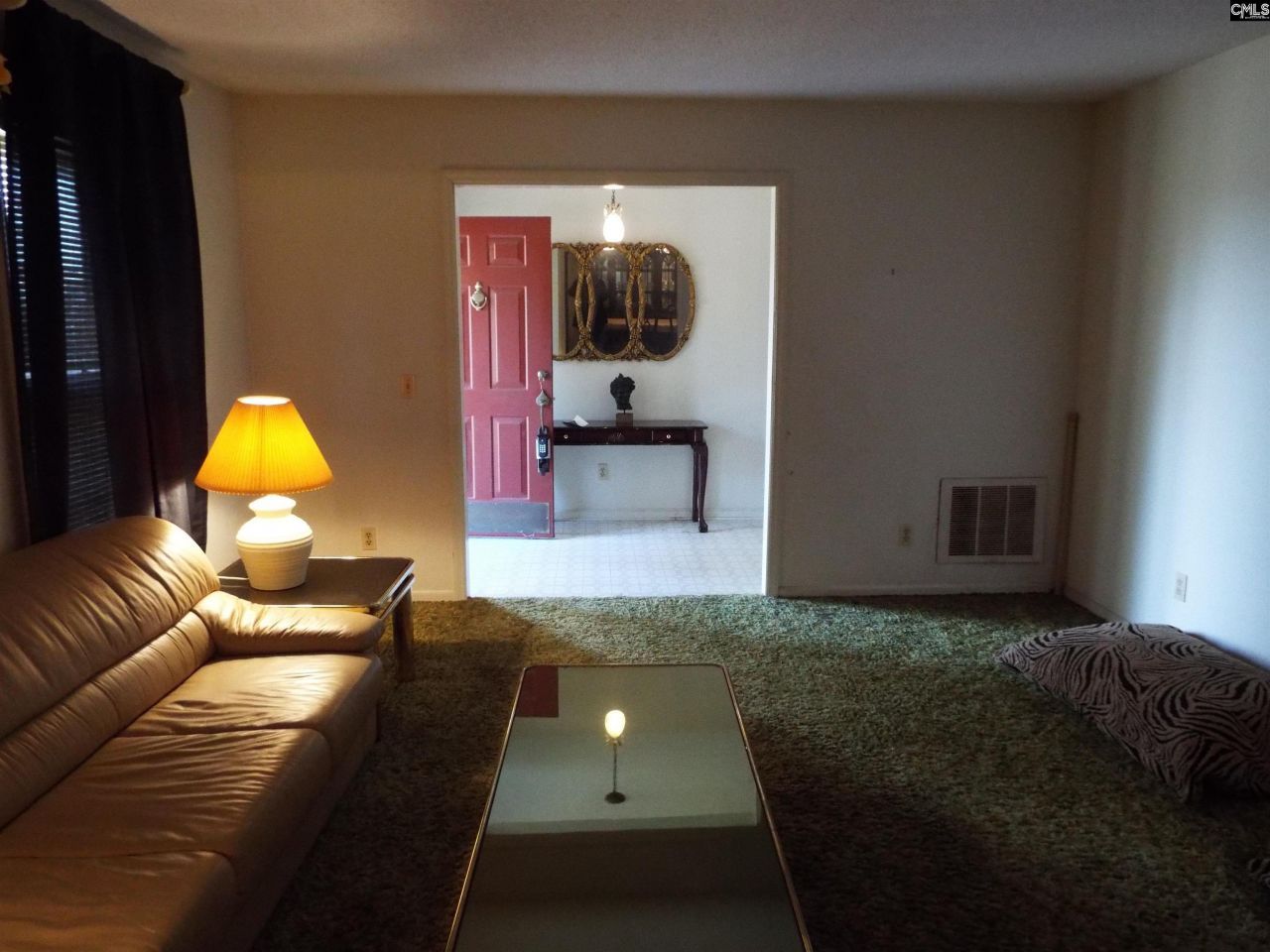 586 Beverly Hills Road Street Photo 15