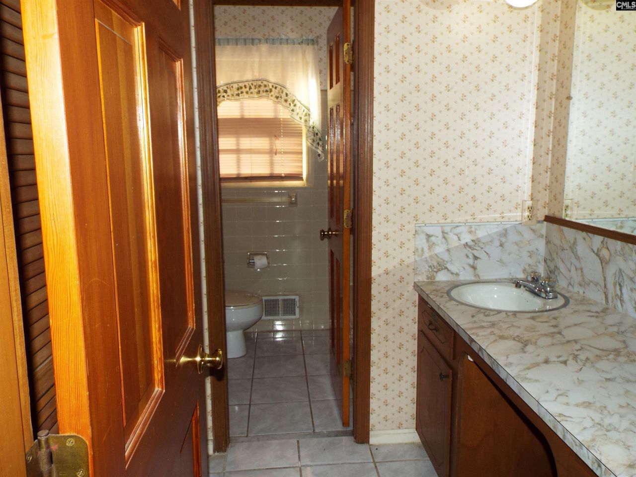 586 Beverly Hills Road Street Photo 30