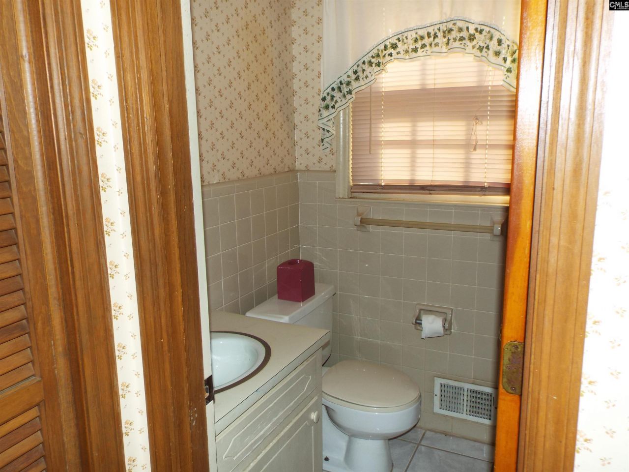 586 Beverly Hills Road Street Photo 31