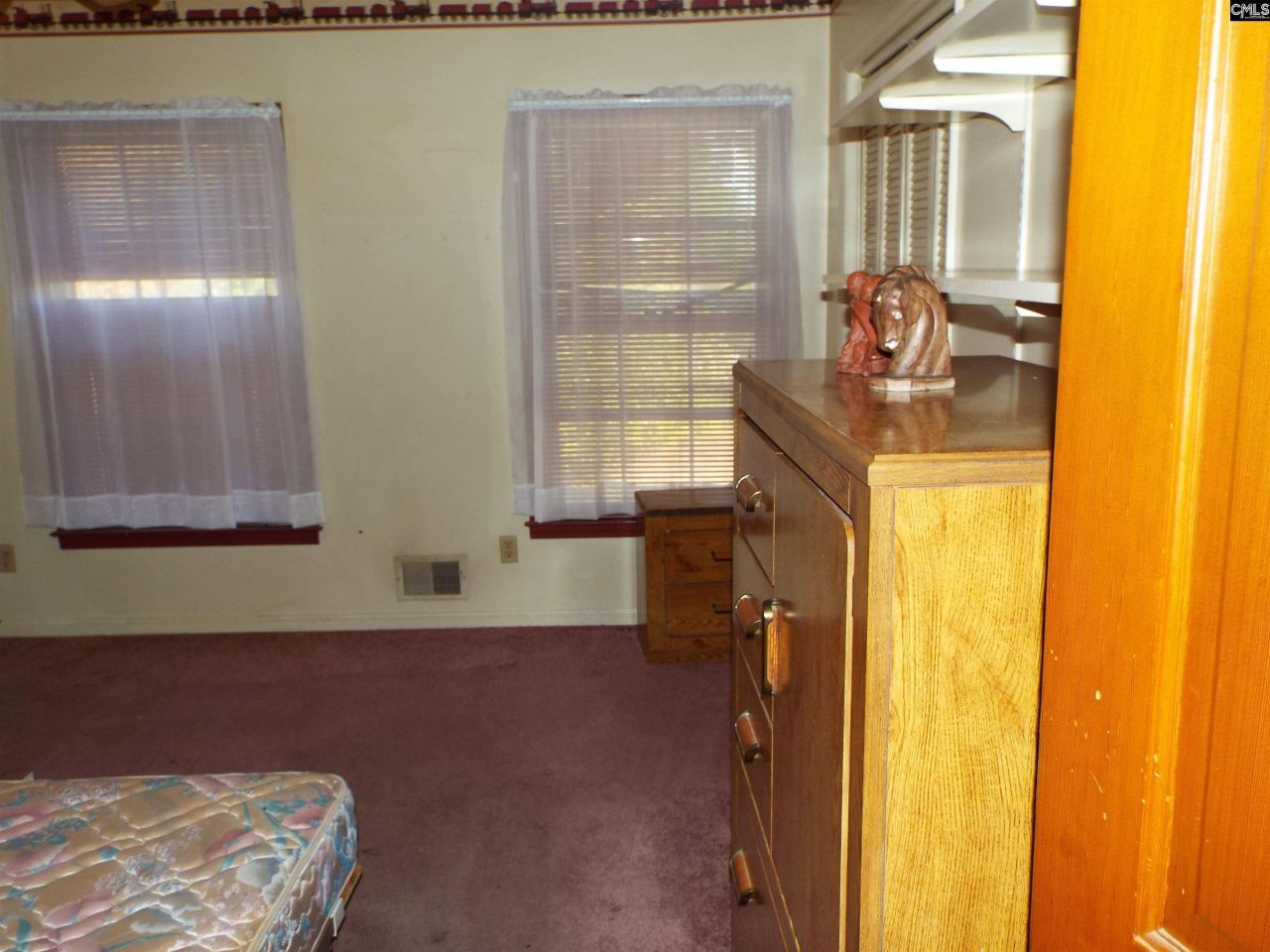 586 Beverly Hills Road Street Photo 33