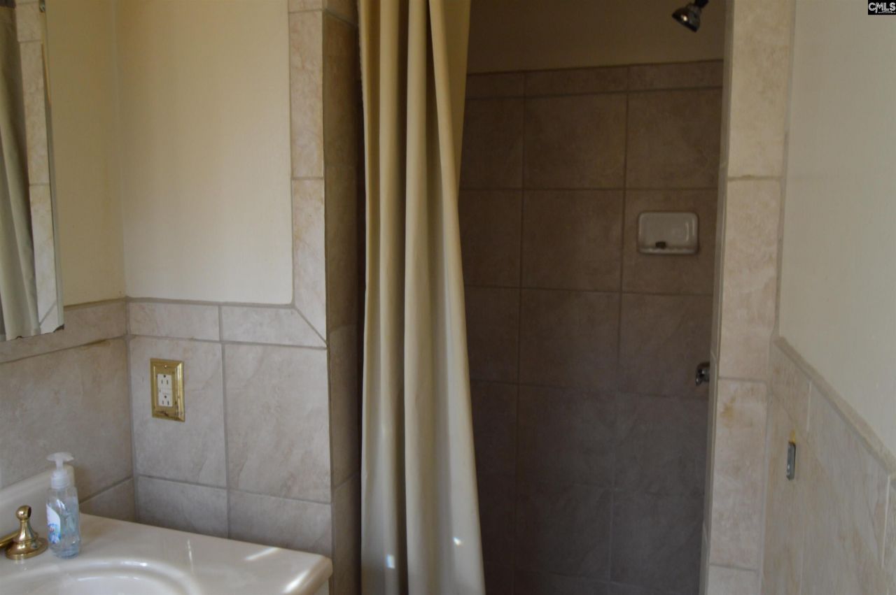 586 Beverly Hills Road Street Photo 37