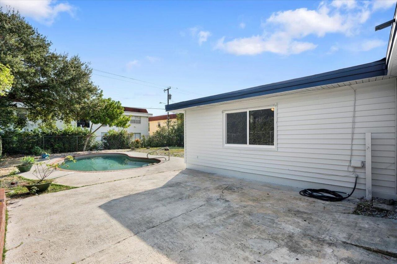 1414 S N Street, Lake Worth Beach, FL 33460 Photo