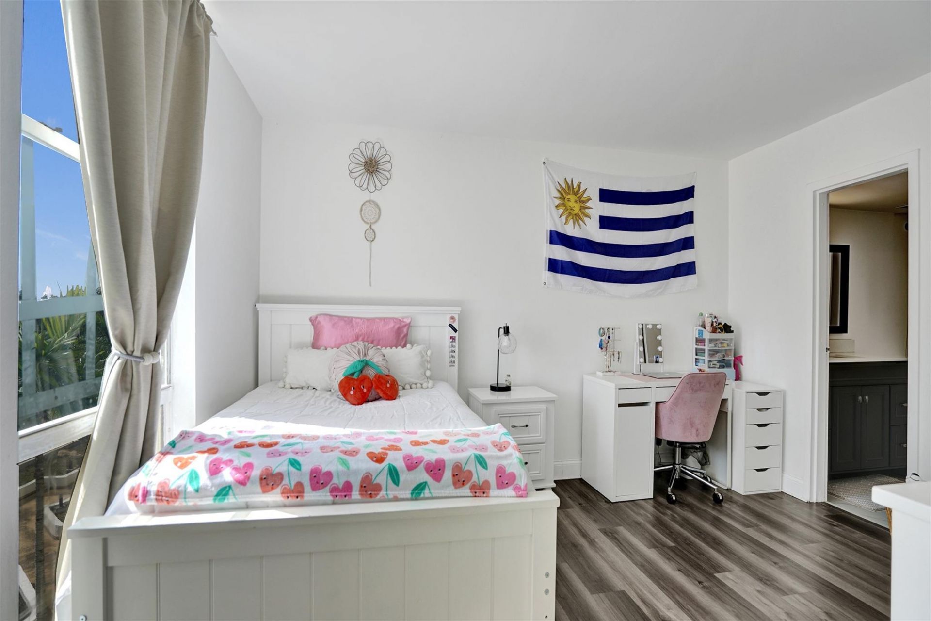 13499 Biscayne Boulevard, Unit 610, North Miami, FL 33181 Photo