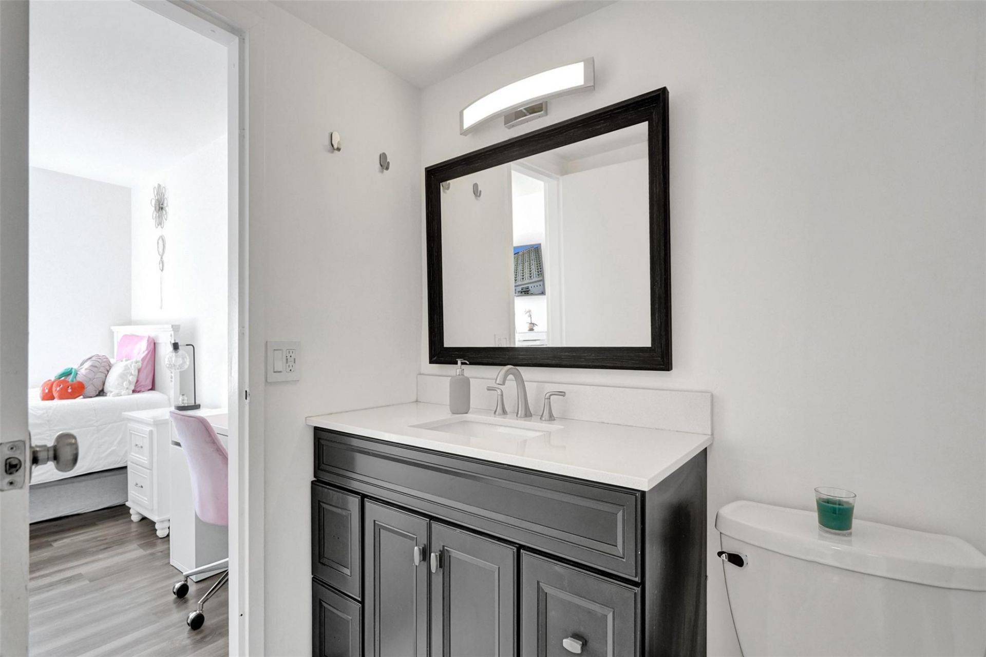 13499 Biscayne Boulevard, Unit 610, North Miami, FL 33181 Photo