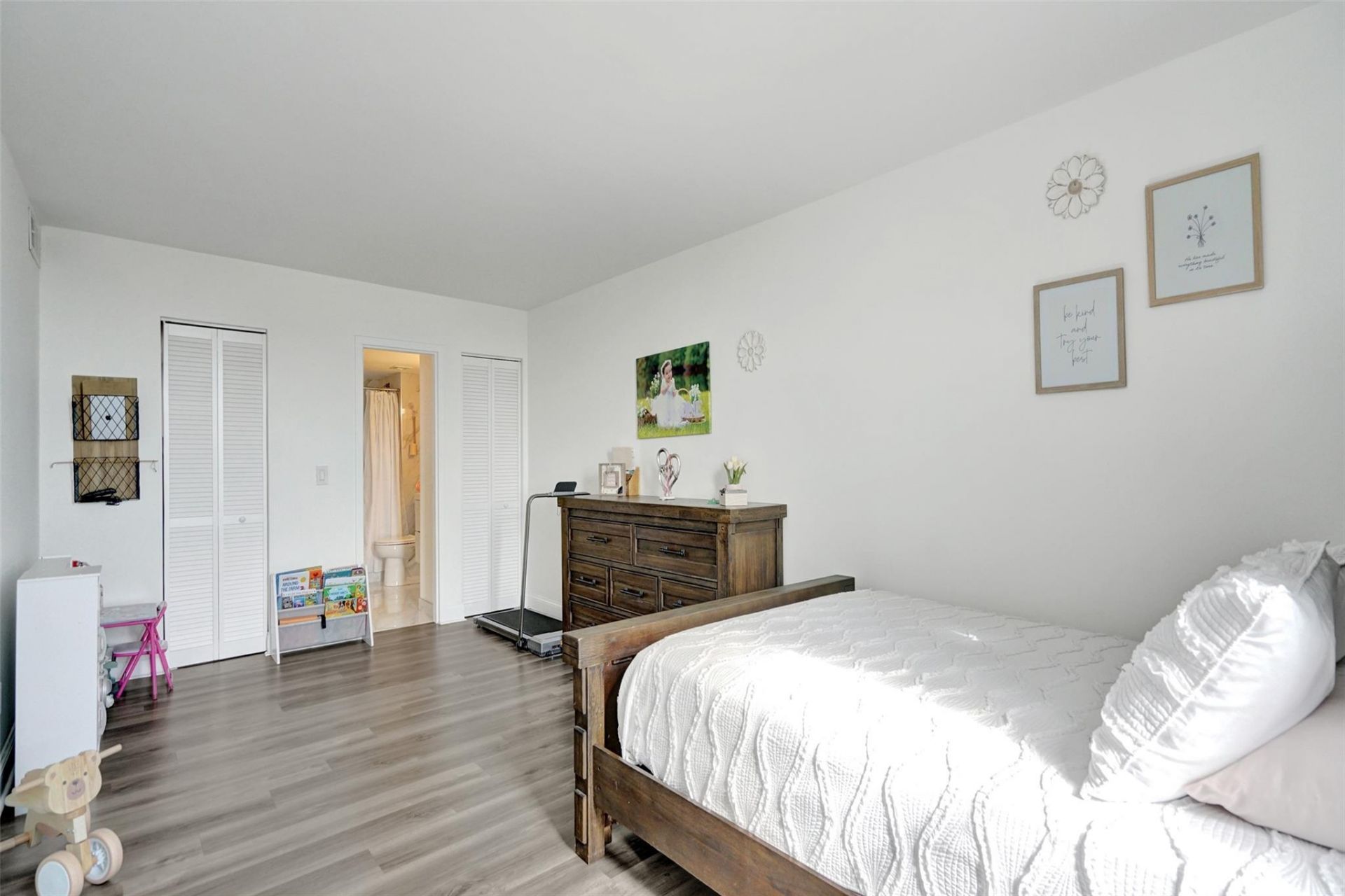 13499 Biscayne Boulevard, Unit 610, North Miami, FL 33181 Photo