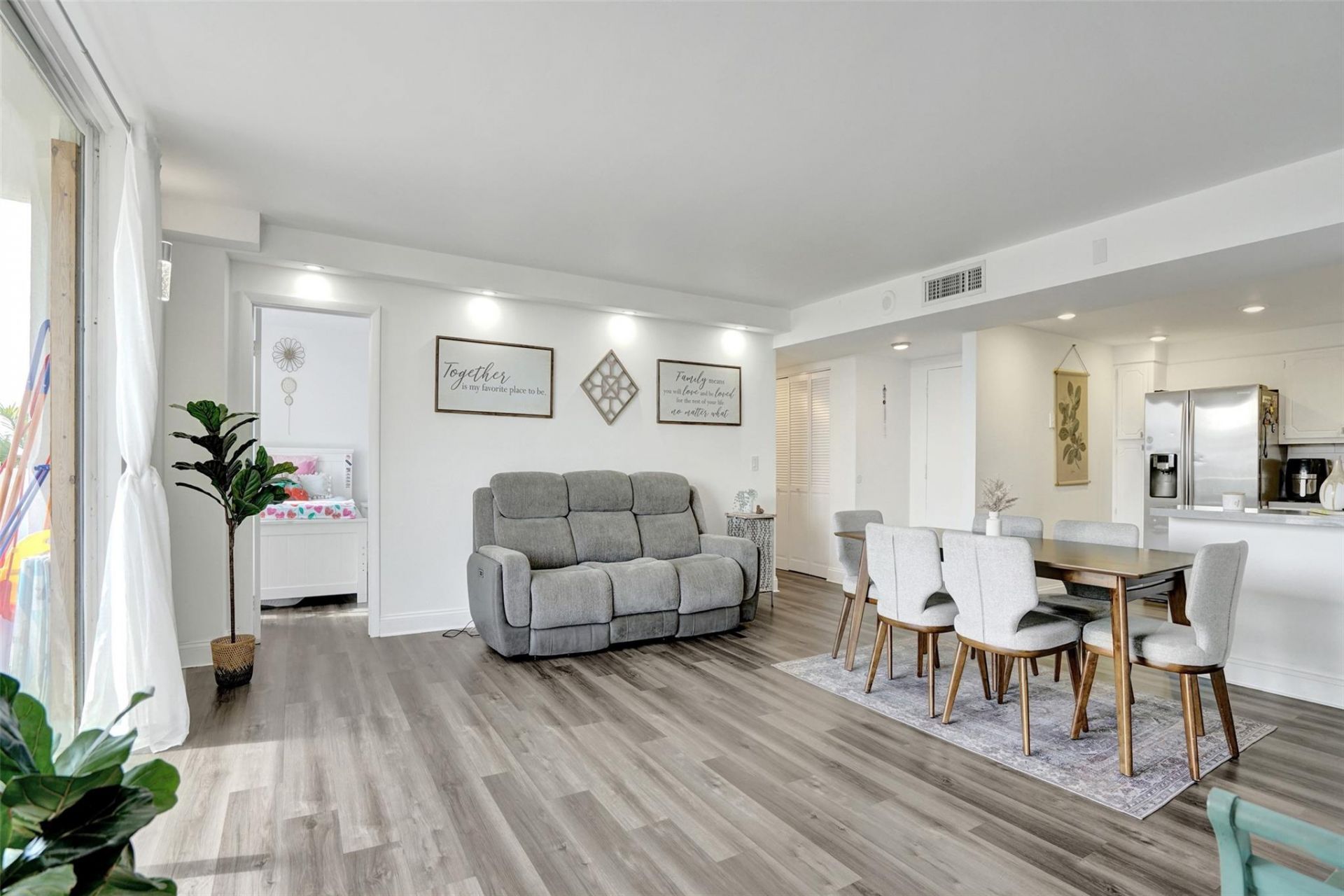 13499 Biscayne Boulevard, Unit 610, North Miami, FL 33181 Photo