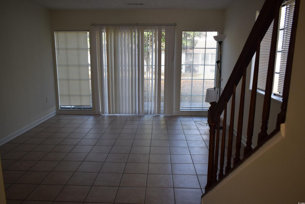 1208 Pinegrove Dr. Photo 12