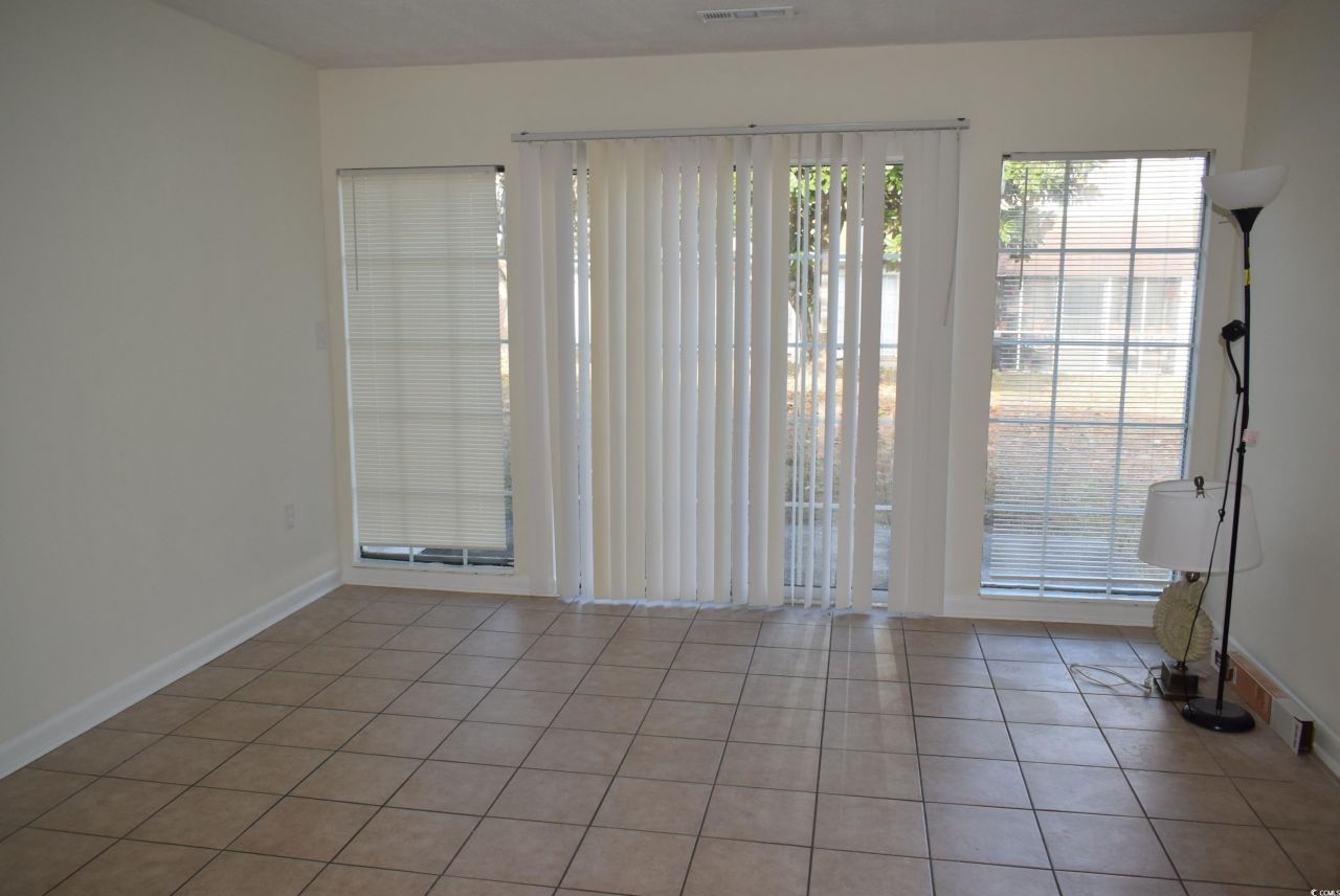 1208 Pinegrove Dr. Photo 13