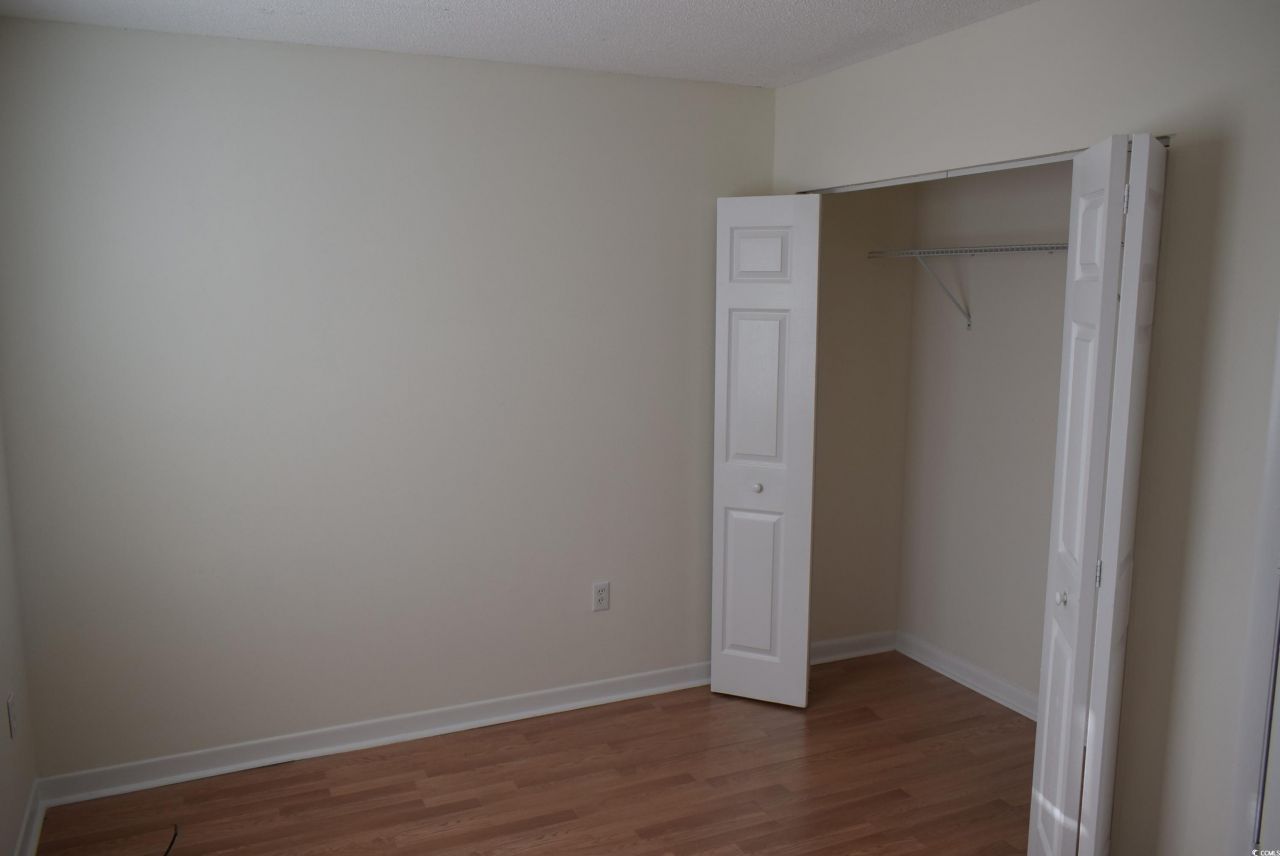 1208 Pinegrove Dr. Photo 15