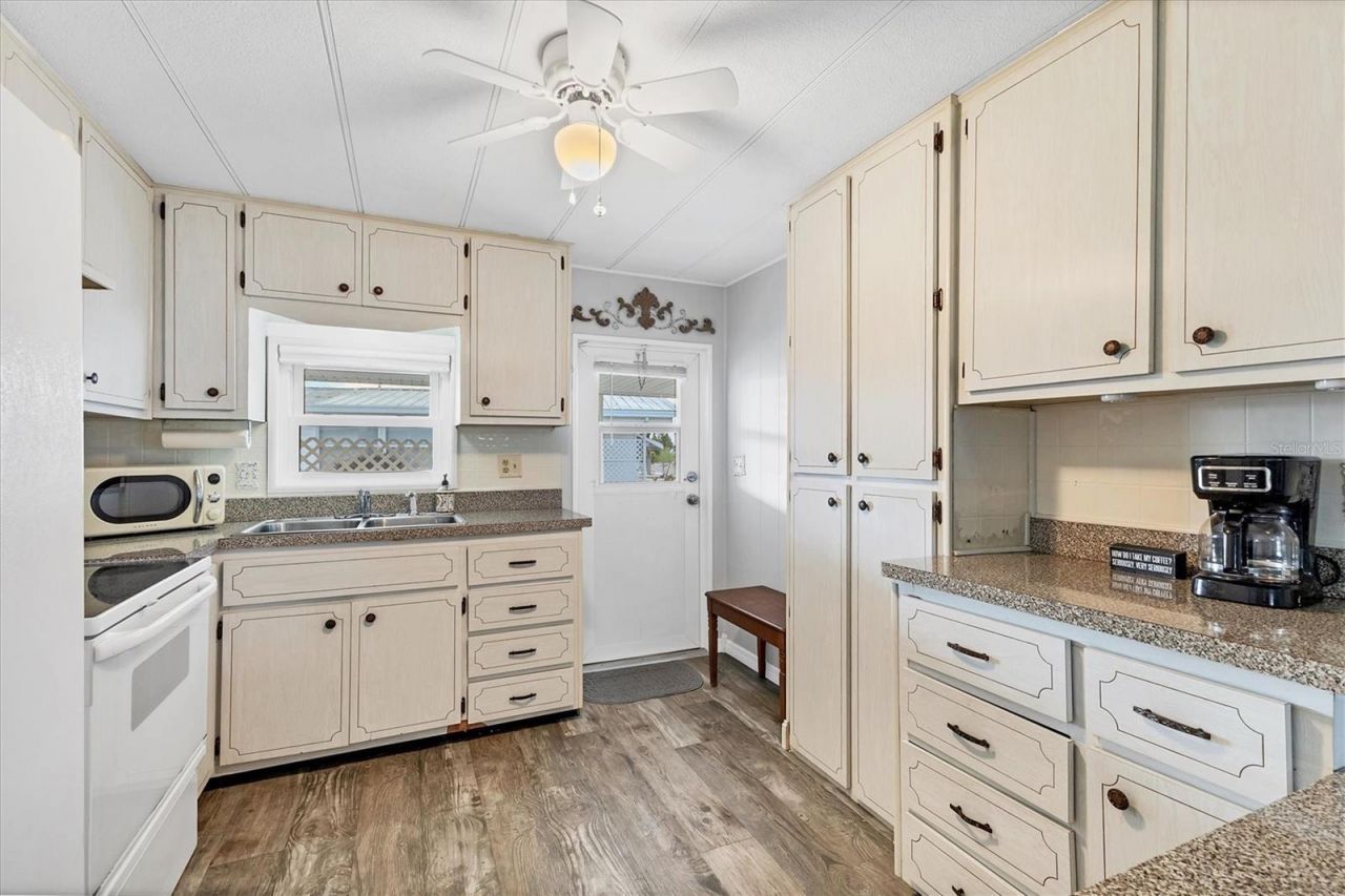 1210 44th Avenue Drive E, Ellenton, FL 34222 Photo