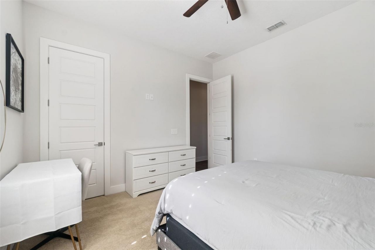 25861 Crossings Bluff Lane, Sorrento, FL 32776 Photo