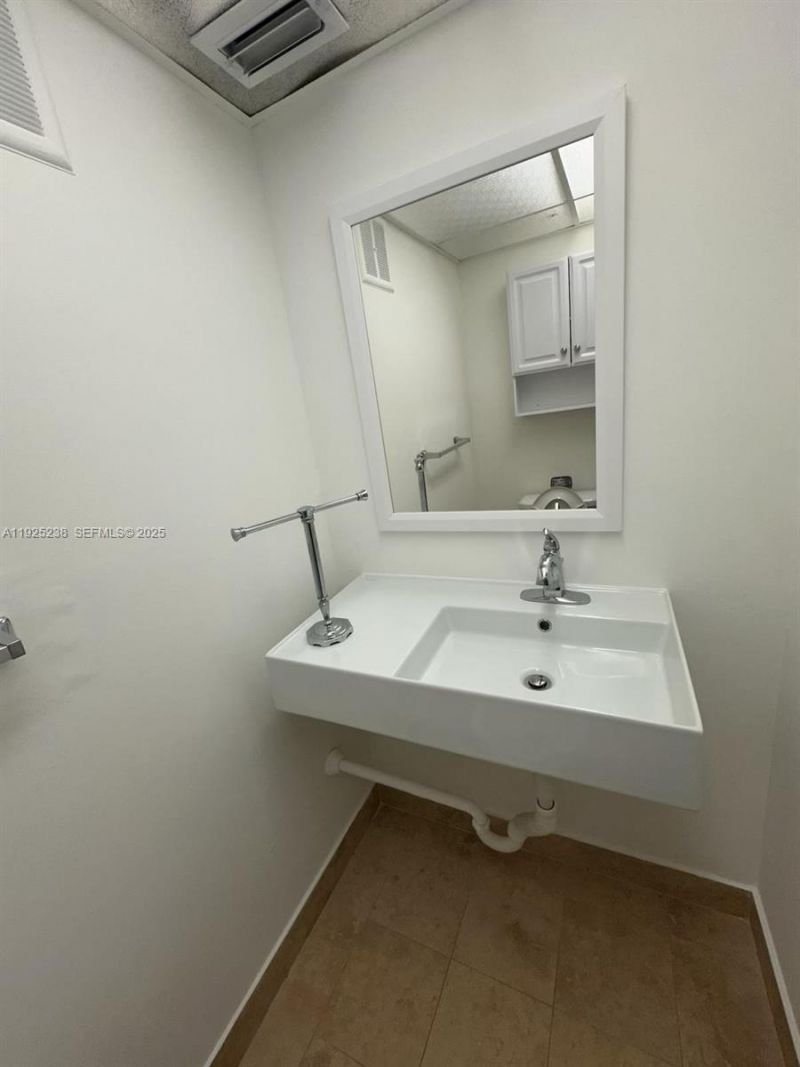 8101 SW 72nd Ave, Unit 312W, Miami, FL 33143 Photo