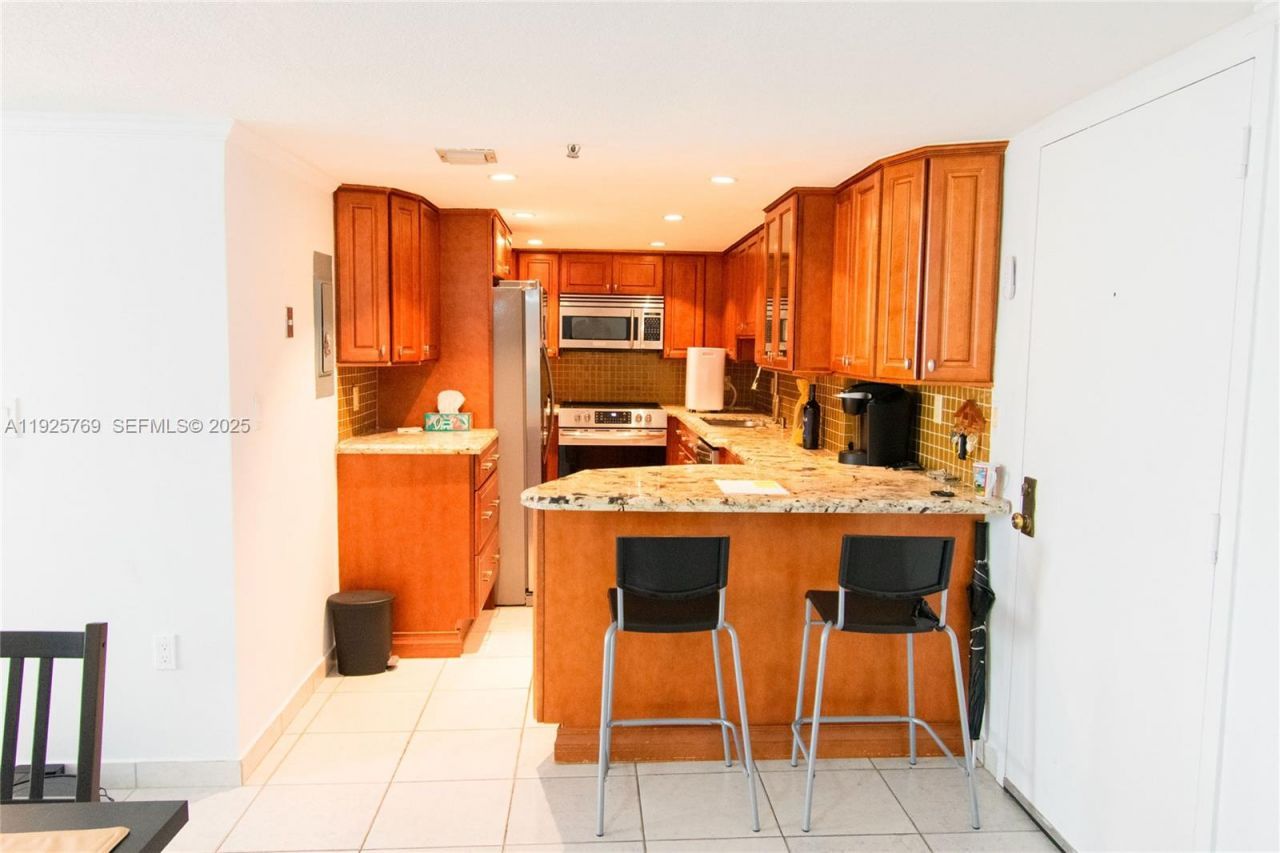 1621 Collins Ave, Unit 906, Miami Beach, FL 33139 Photo