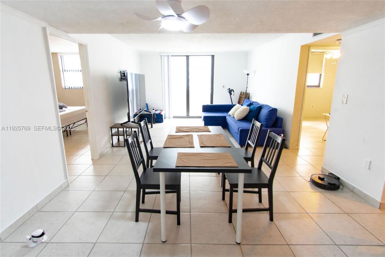 1621 Collins Ave, Unit 906, Miami Beach, FL 33139 Photo