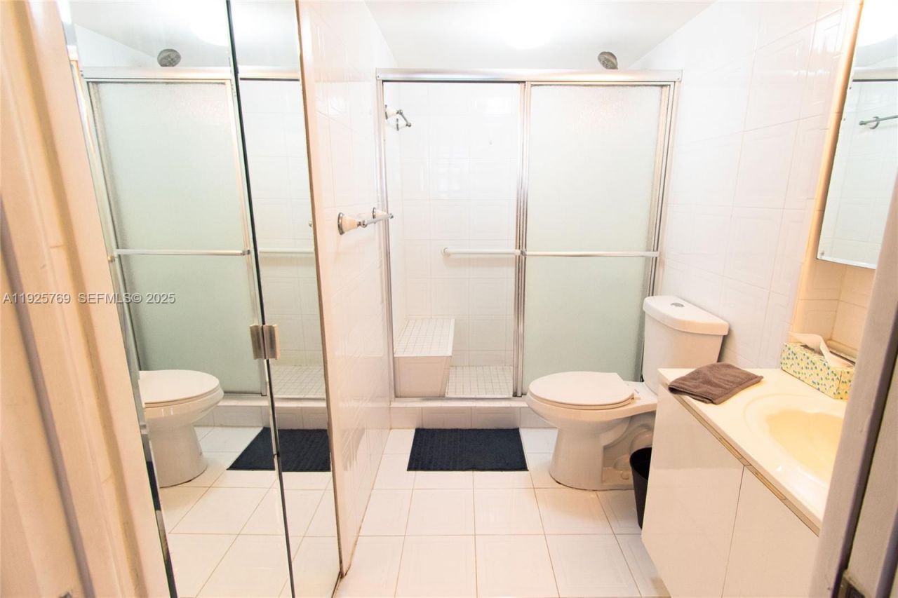 1621 Collins Ave, Unit 906, Miami Beach, FL 33139 Photo