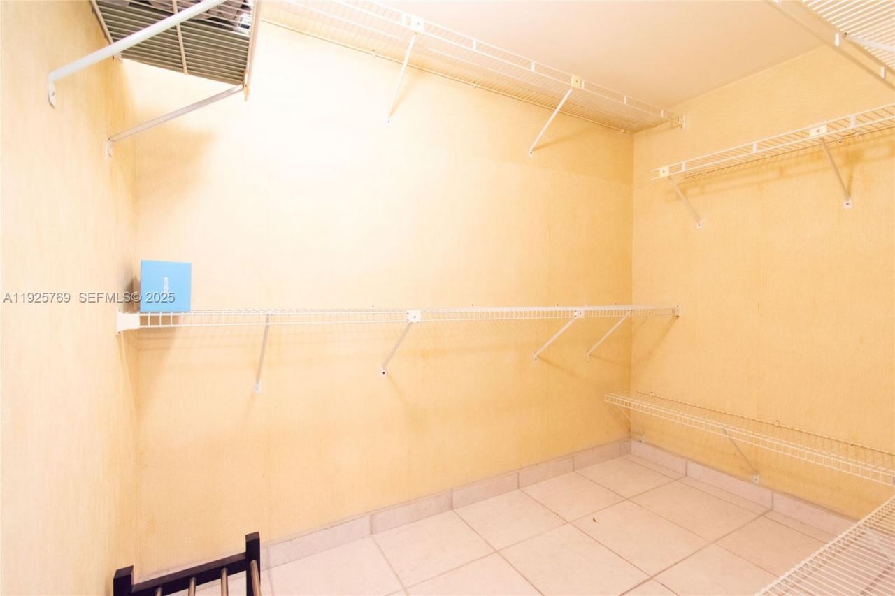 1621 Collins Ave, Unit 906, Miami Beach, FL 33139 Photo