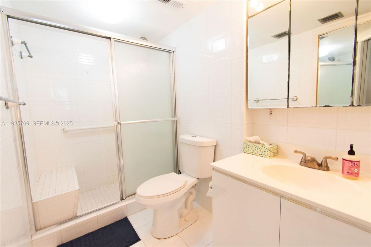 1621 Collins Ave, Unit 906, Miami Beach, FL 33139 Photo