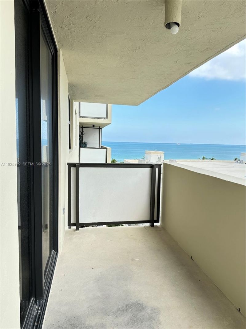 1621 Collins Ave, Unit 906, Miami Beach, FL 33139 Photo