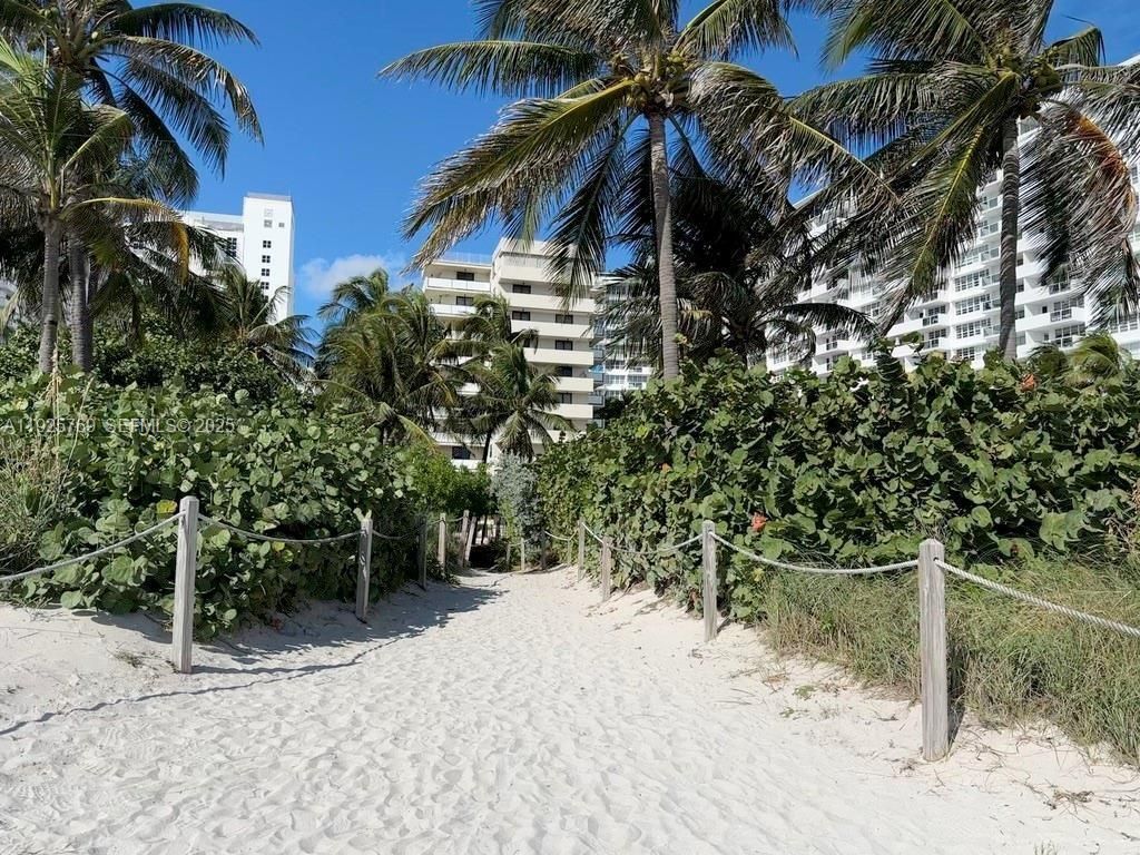 1621 Collins Ave, Unit 906, Miami Beach, FL 33139 Photo