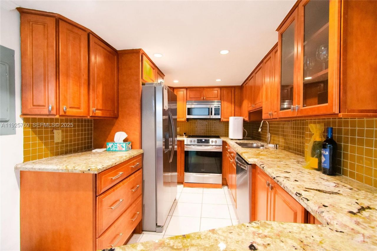 1621 Collins Ave, Unit 906, Miami Beach, FL 33139 Photo