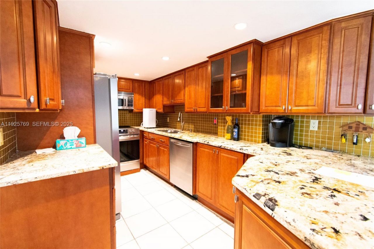 1621 Collins Ave, Unit 906, Miami Beach, FL 33139 Photo
