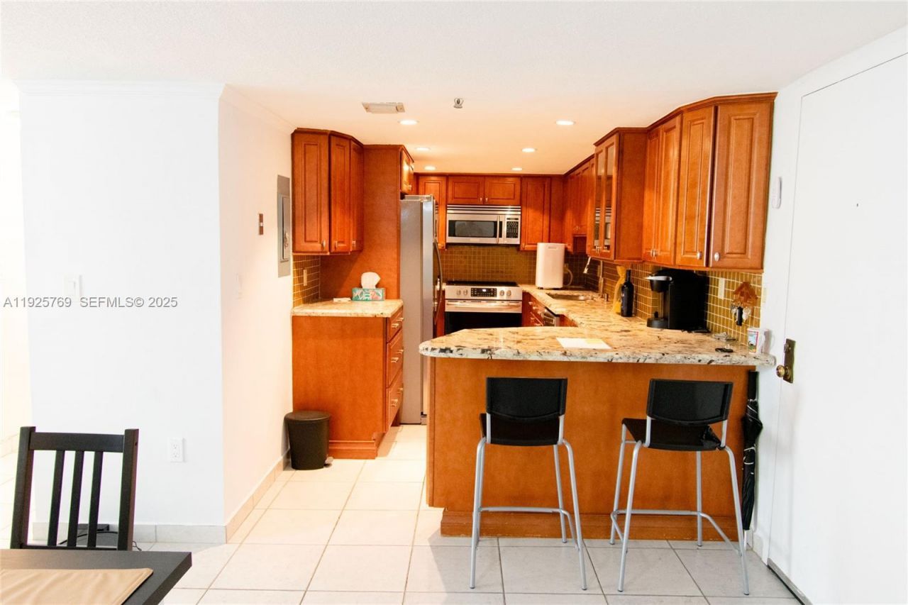 1621 Collins Ave, Unit 906, Miami Beach, FL 33139 Photo