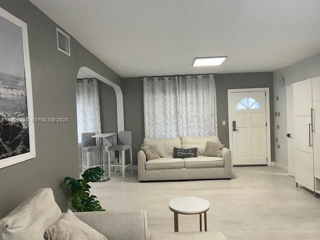 245 189th Ter, Sunny Isles Beach, FL 33160 Photo