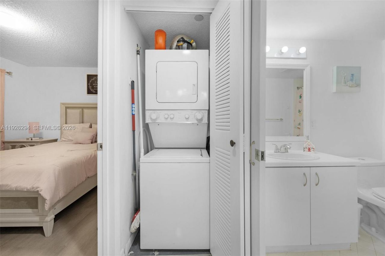 900 SW 142nd Ave, Unit 306L, Pembroke Pines, FL 33027 Photo