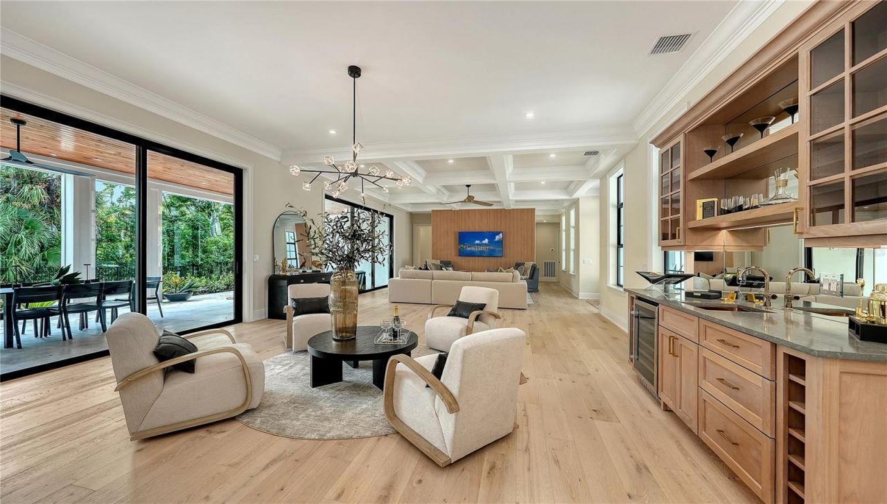 656 Tropical Circle, Sarasota, FL 34242 Photo