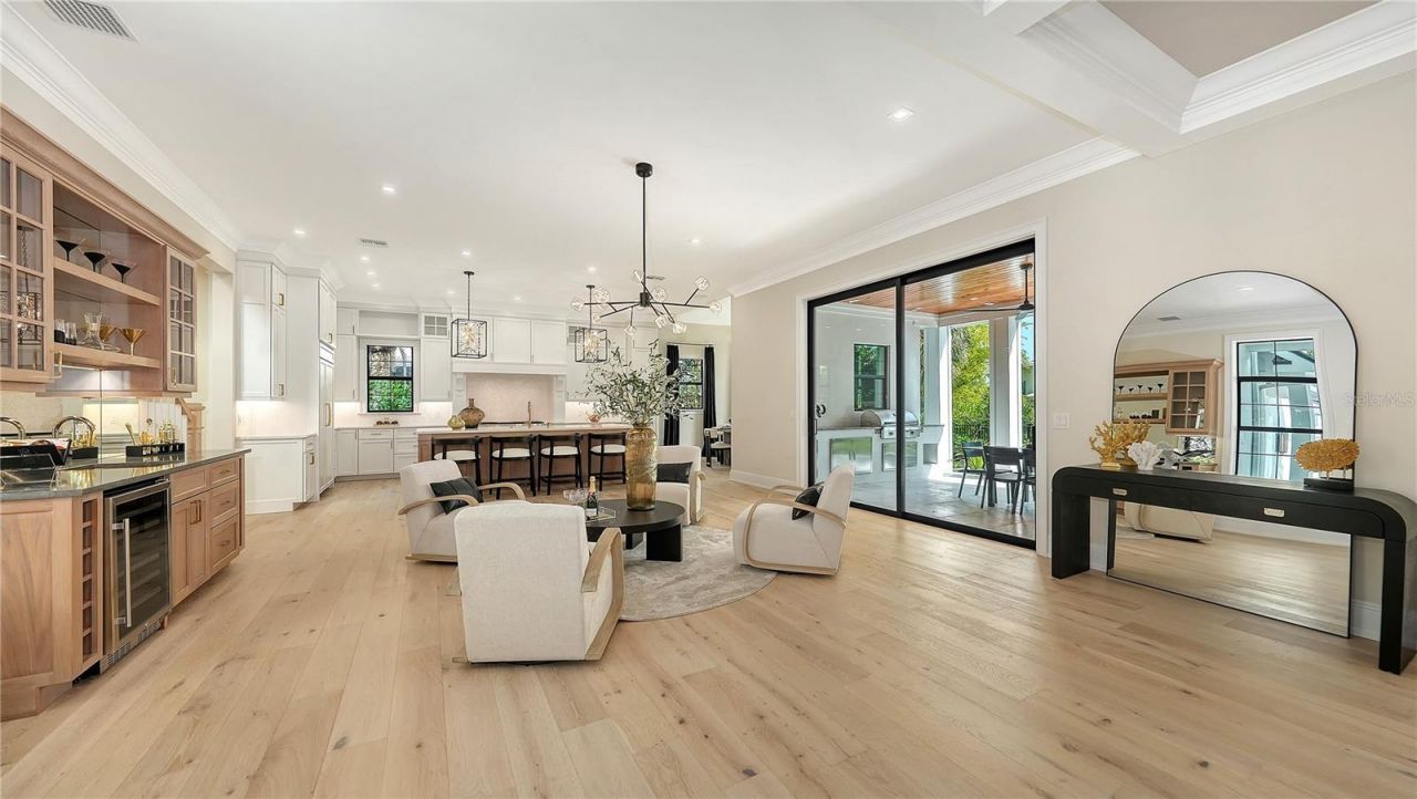 656 Tropical Circle, Sarasota, FL 34242 Photo